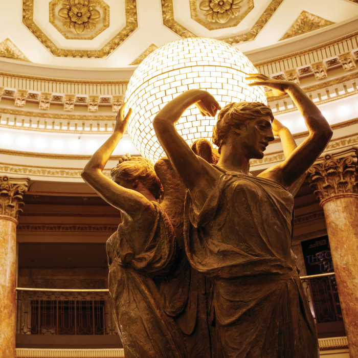 close-up of muses in the rotunda